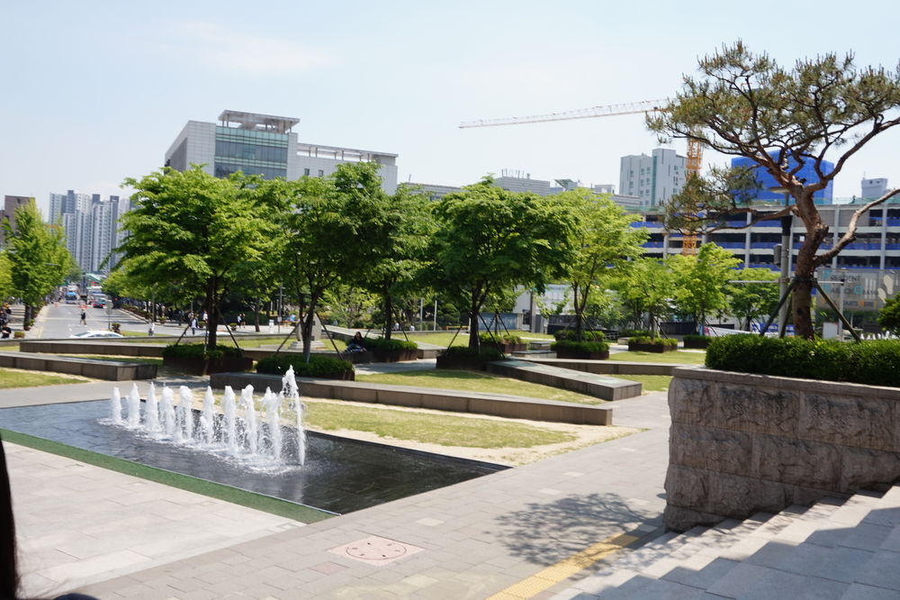 HUFS campus view with fountain