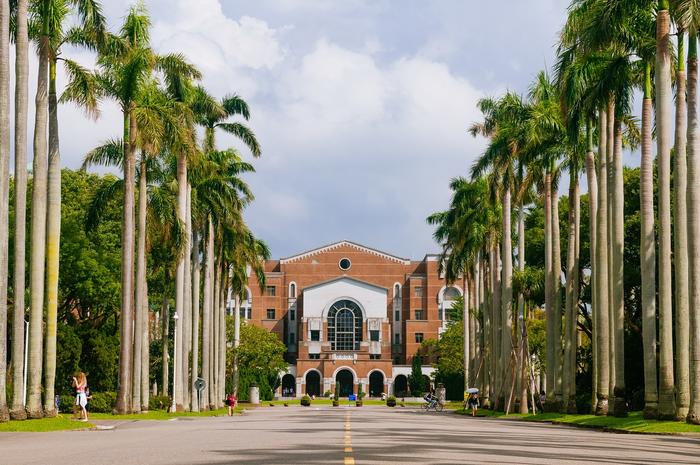 NTU Main Library and front lawn